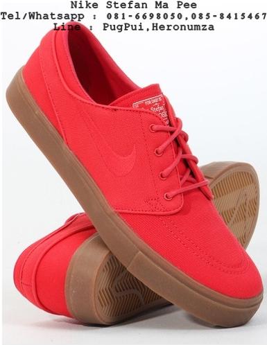 Nike Men Zoom Stefan Janoski Hyper Red / Hyper Red Sail  new in box